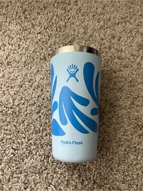 hydroflask 20z all around tumbler in baby blue (ty williams collab)